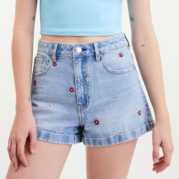 daisy shorts pacsun